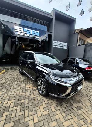 MITSUBISHI OUTLANDER 2.2 MIVEC DI-D DIESEL HPE-S AWD AUTOMÁTICO